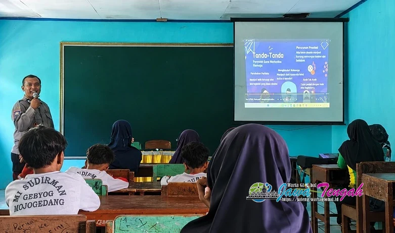 Polsek Mojogedang Tanamkan Semangat Anti-Bullying kepada Siswa Baru MTs Muhammadiyah 04