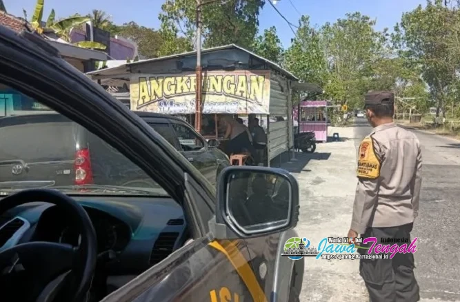 Polsek Weru Gelar Patroli Siaga Siang, Intensifkan KRYD Perkuat Sinergi Jaga Kamtibmas Tetap Kondusif Polsek Weru Gelar Patroli Siaga Siang, Intensifkan KRYD Perkuat Sinergi Jaga Kamtibmas Tetap Kondusif