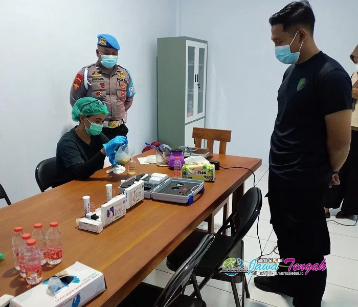 Sidokkes Polres Wonogiri Pastikan Menu MBG di Tiga SPPG Layak Dikonsumsi Melalui Pemeriksaan Food Safety