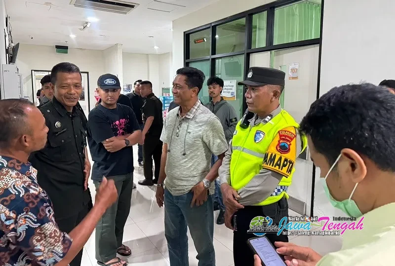 Polresta Surakarta Respons Cepat Laporan Dugaan Ancaman Pembunuhan di RSUD Dr. Moewardi, Hasil Pengecekan Tidak Ditemukan Indikasi Kekerasan Polresta Surakarta Respons Cepat Laporan Dugaan Ancaman Pembunuhan di RSUD Dr. Moewardi, Hasil Pengecekan Tidak Ditemukan Indikasi Kekerasan