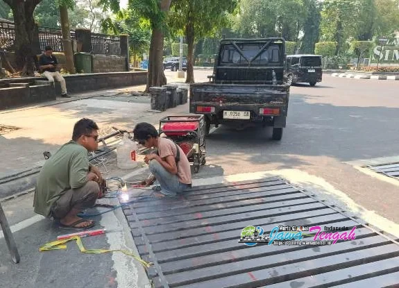 Perbaikan Grill Jalan Pahlawan Dilakukan, DPU Kota Semarang Pastikan Pekan Depan Pemasangan Grating Baru