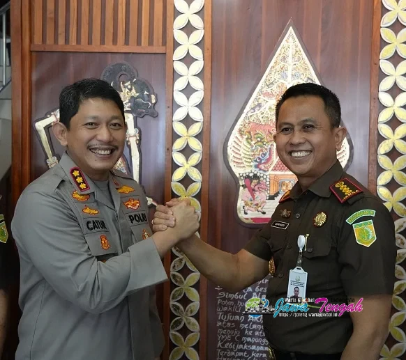 Kapolresta Surakarta Perkuat Sinergitas dengan Kejari, Tegaskan Komitmen Penegakan Hukum Berintegritas Kapolresta Surakarta Perkuat Sinergitas dengan Kejari, Tegaskan Komitmen Penegakan Hukum Berintegritas